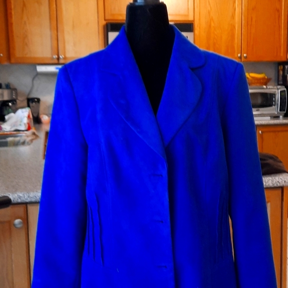 Investments Blazer - Picture 1 of 10